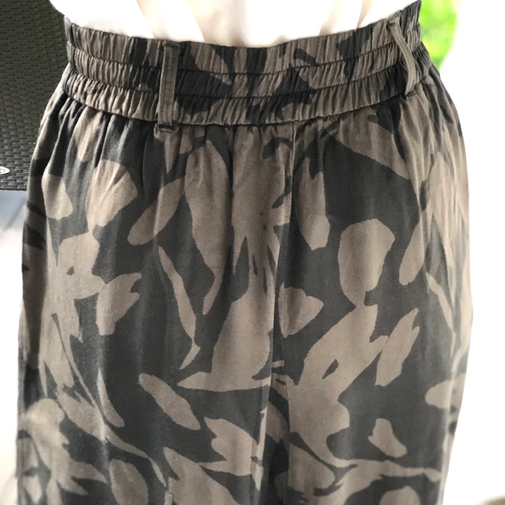 LOFT Rayon Print Skirt - Picture 3 of 8